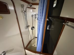 bath, Custom, sailboat for sale