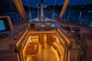 helm, Hylas 48, sailboat for sale
