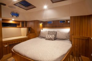 bed, Hylas 48, sailboat for sale