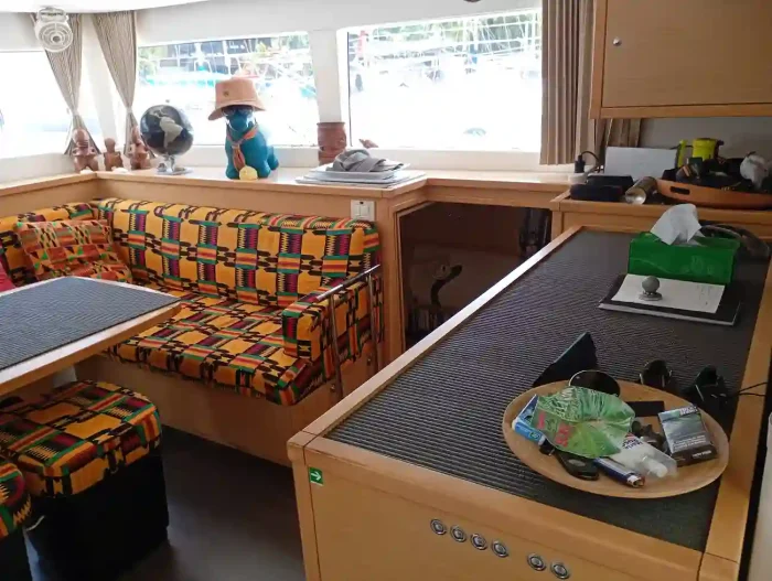 salon, Lagoon 450, catamaran for sale