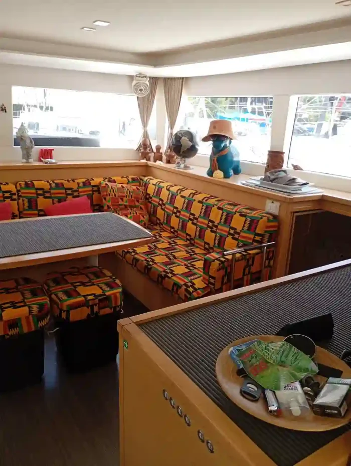 salon, Lagoon 450, catamaran for sale
