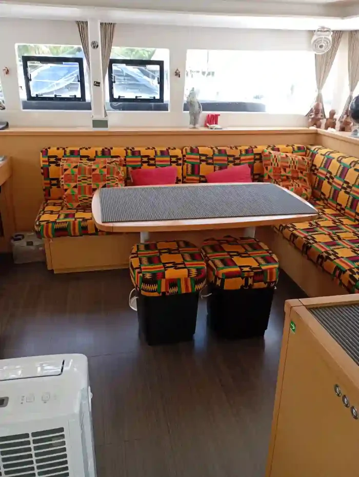 salon, Lagoon 450, catamaran for sale