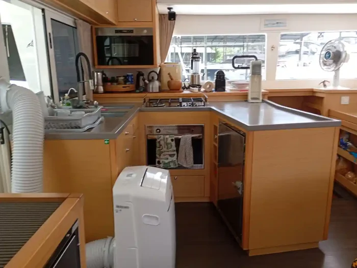 interior, Lagoon 450, catamaran for sale