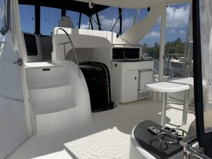 cockpit, Meridian, trawler for sale
