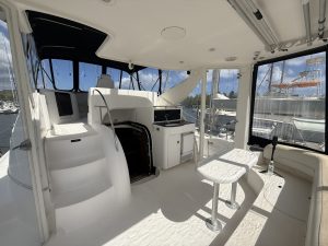 cockpit, Meridian, trawler for sale