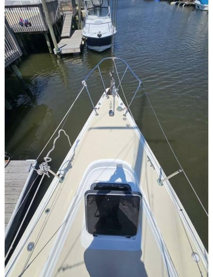 deck, Pearson, sailboat for sale