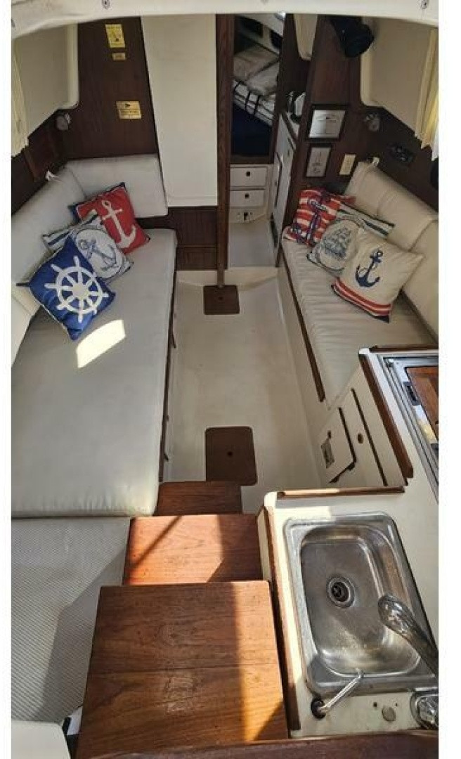 salon, Pearson, sailboat for sale