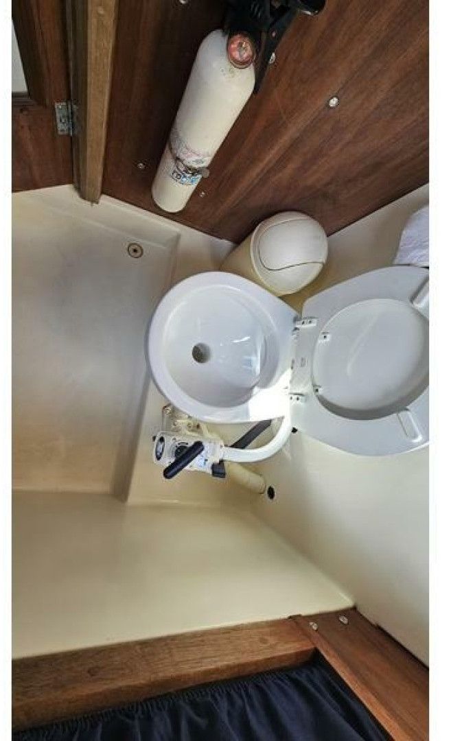 bath, Pearson, sailboat for sale