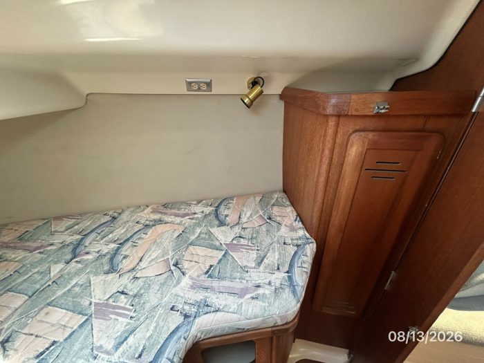 bed, Hunter, sailboat for sale