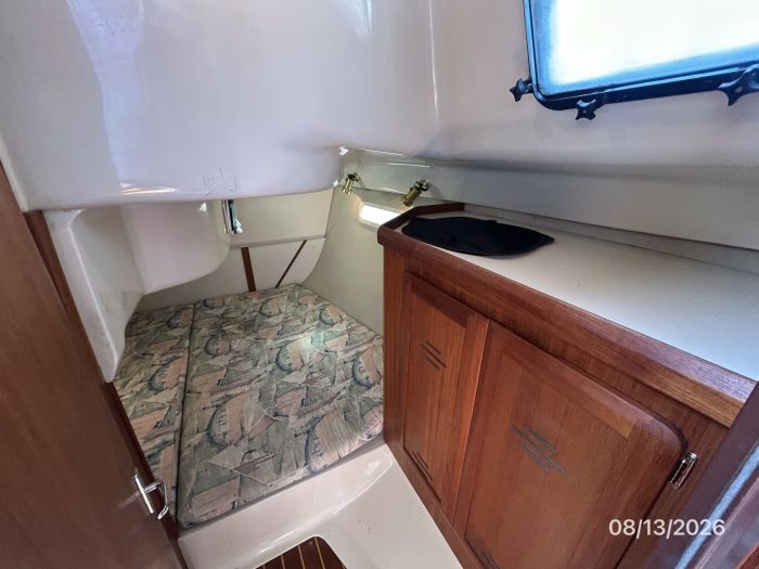 bed, Hunter, sailboat for sale