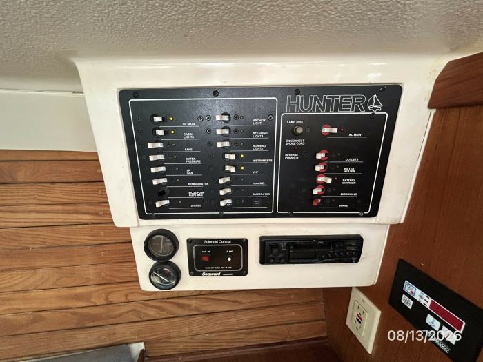 electrical, Hunter, sailboat for sale