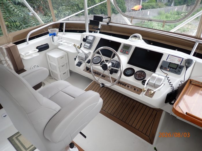 helm, Mainship 430 Trawler, trawler for sale