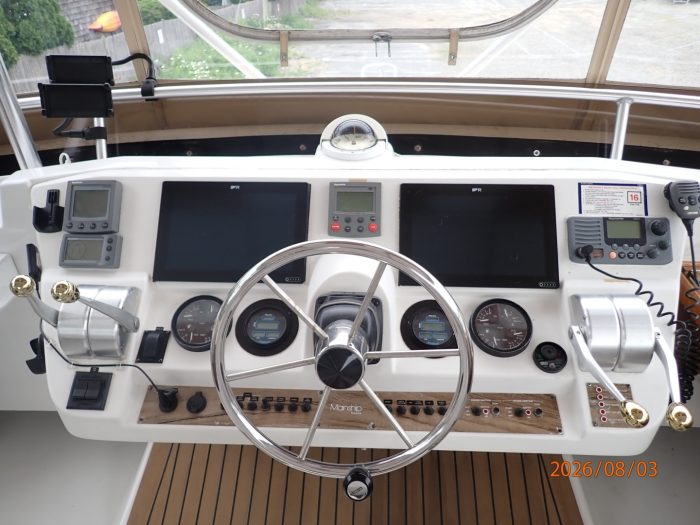 helm, Mainship 430 Trawler, trawler for sale