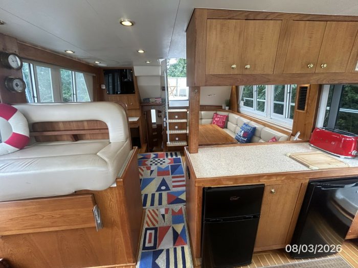 interior, Mainship 430 Trawler, trawler for sale