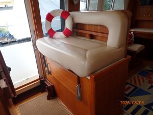 salon, Mainship 430 Trawler, trawler for sale