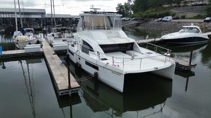 exterior, Leopard 43 PowerCat, power catamaran for sale