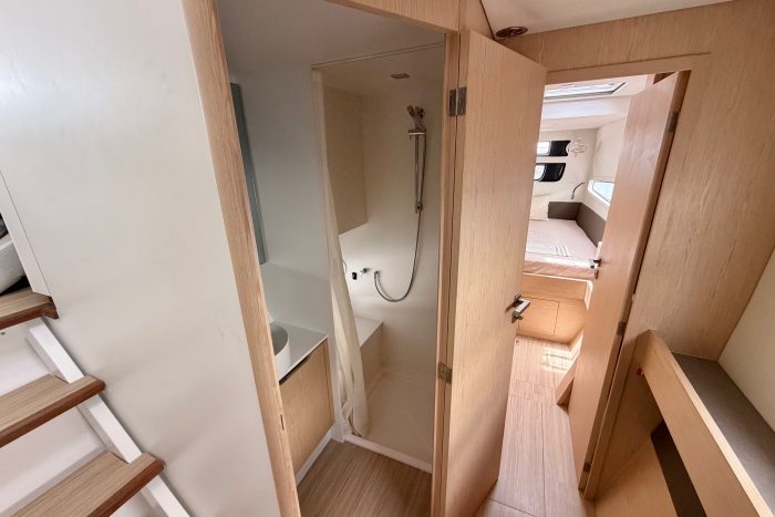bath, Outremer 55, catamaran for sale