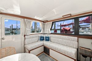 salon, Camano 31 Troll, trawler for sale