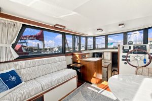 salon, Camano 31 Troll, trawler for sale