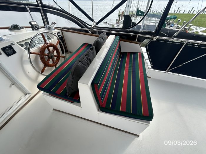 cockpit, Grand Banks 42 Classic, trawler for sale