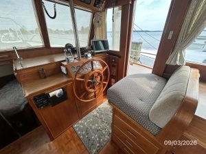 navigation station, Grand Banks 42 Classic, trawler for sale