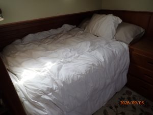 bed, Grand Banks 42 Classic, trawler for sale