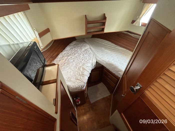 bed, Grand Banks 42 Classic, trawler for sale