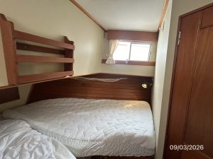bed, Grand Banks 42 Classic, trawler for sale