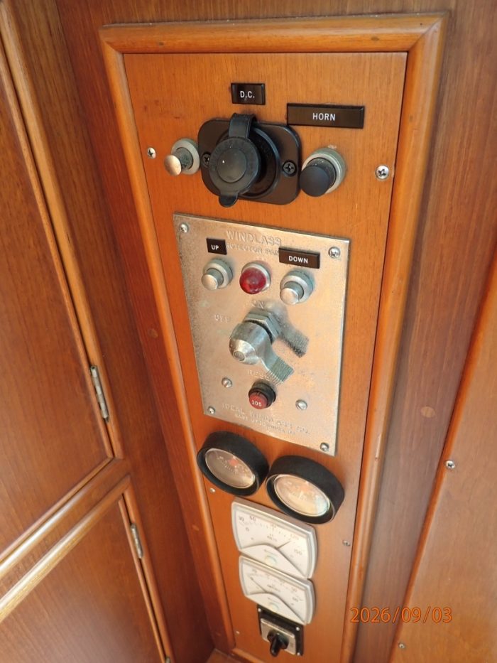 interior, Grand Banks 42 Classic, trawler for sale