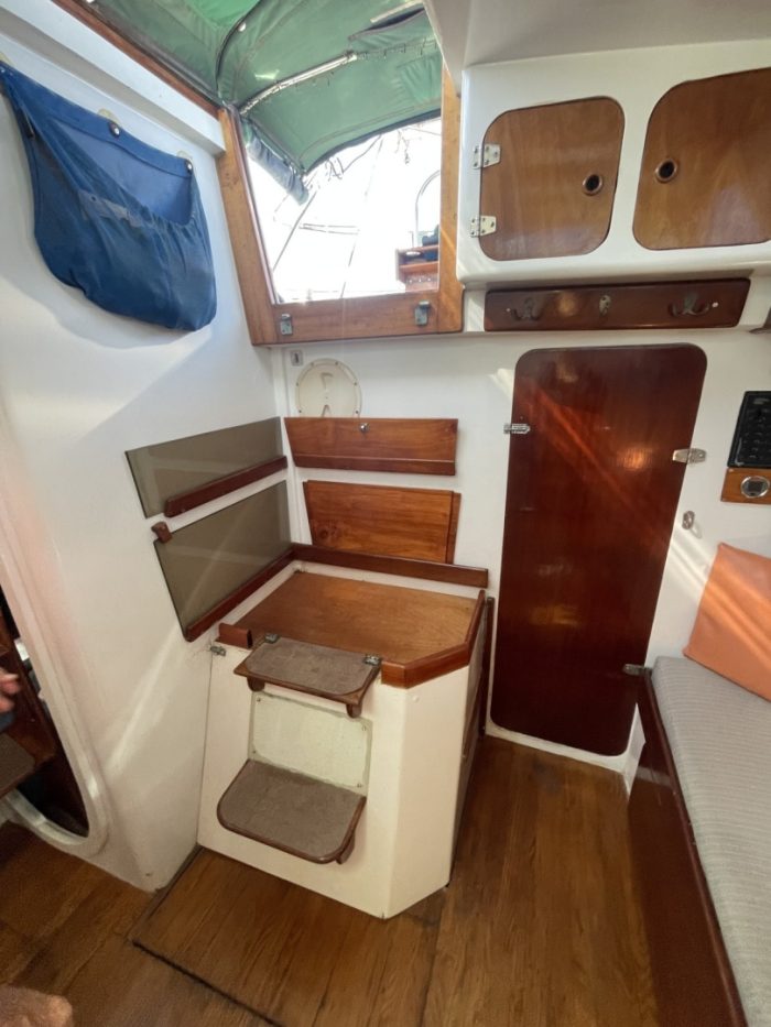 interior, Corbin 39 Mark I, sailboat for sale
