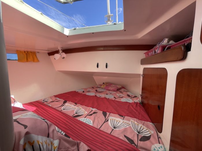 bed, Corbin 39 Mark I, sailboat for sale