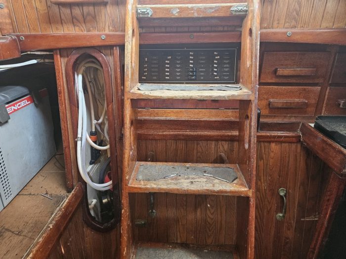 interior, Bristol 28 Channel Cutter, sailboat for sale