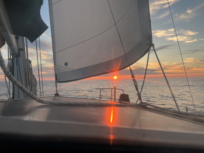 underway, Summer Twins 28, catamaran for sale