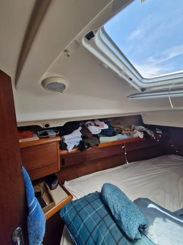 bed, Jeanneau 37 Sun Odyssey, sailboat for sale