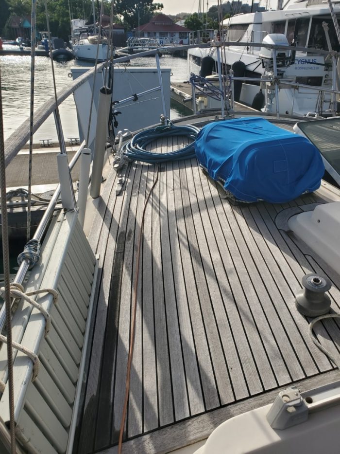 deck, Wauquiez 43 Amphitrite, sailboat for sale