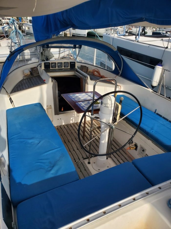 cockpit, Wauquiez 43 Amphitrite, sailboat for sale