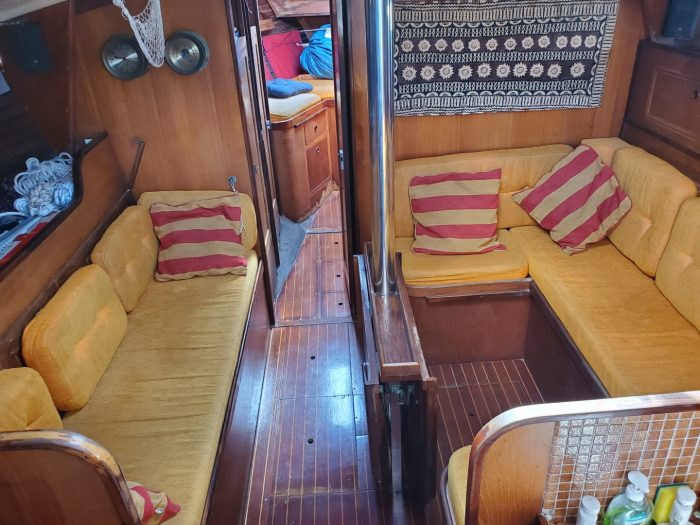 salon, Wauquiez 43 Amphitrite, sailboat for sale
