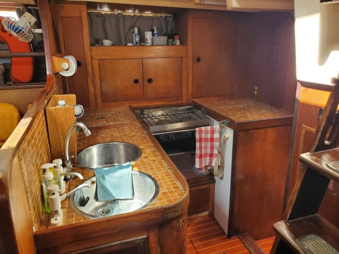 interior, Wauquiez 43 Amphitrite, sailboat for sale
