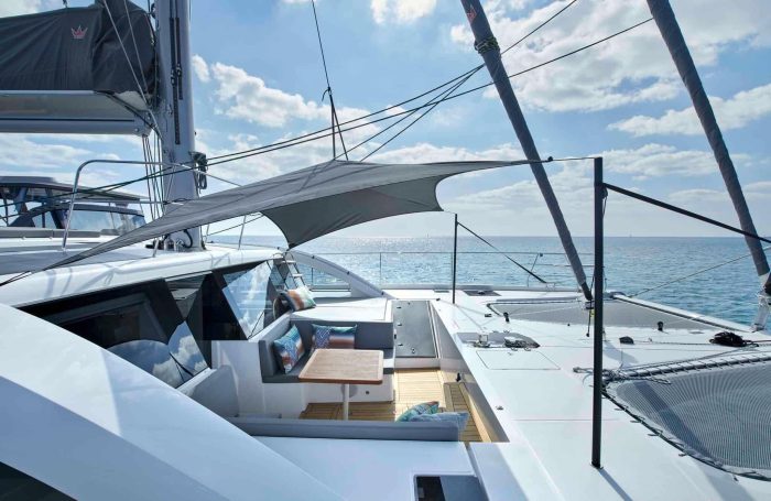 deck, Privilege 580 Signature, catamaran for sale
