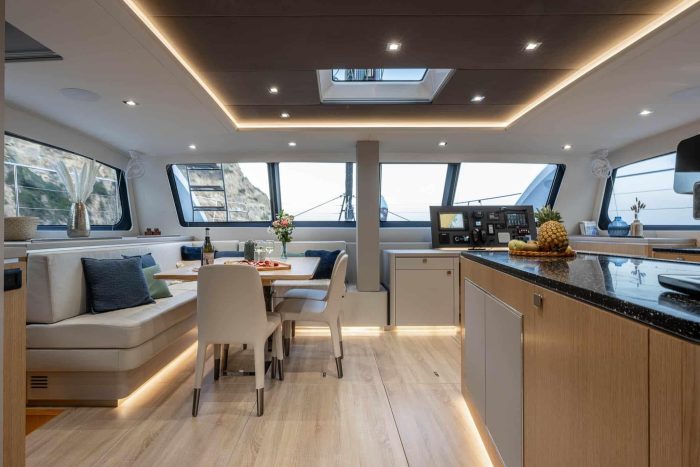 salon, Privilege 580 Signature, catamaran for sale