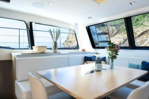 salon, Privilege 580 Signature, catamaran for sale