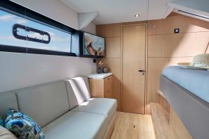 salon, Privilege 580 Signature, catamaran for sale