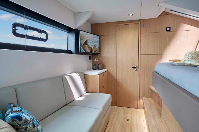 salon, Privilege 580 Signature, catamaran for sale