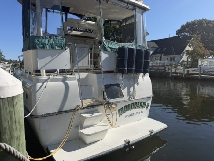 exterior, Silverton 34C, trawler for sale