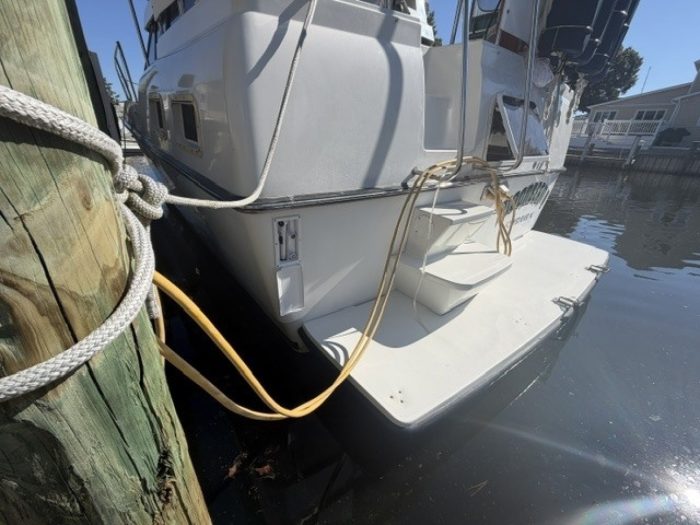 exterior, Silverton 34C, trawler for sale