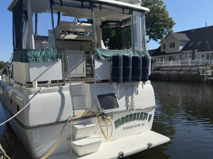 exterior, Silverton 34C, trawler for sale