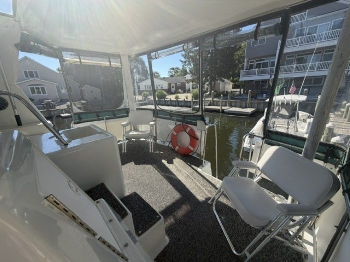 exterior, Silverton 34C, trawler for sale