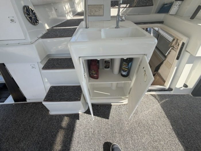cockpit, Silverton 34C, trawler for sale