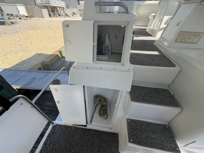 cockpit, Silverton 34C, trawler for sale