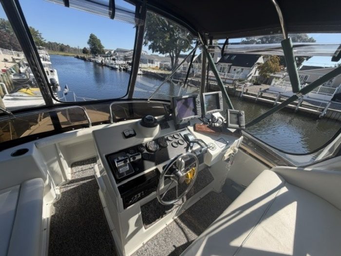 helm, Silverton 34C, trawler for sale